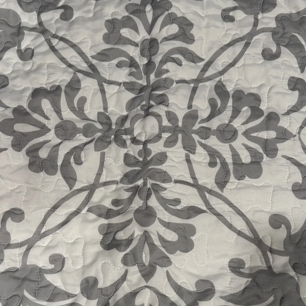 Gray and White Quilted Pullow Sham Set